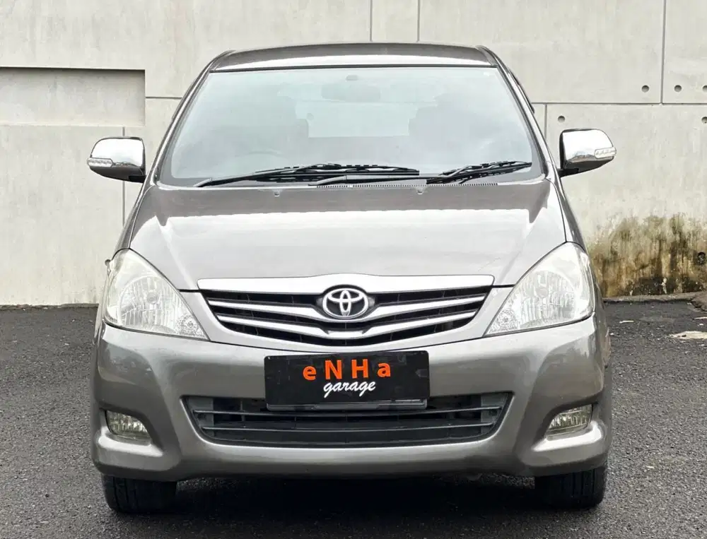 Innova v 2.5 diesel matic 2010
