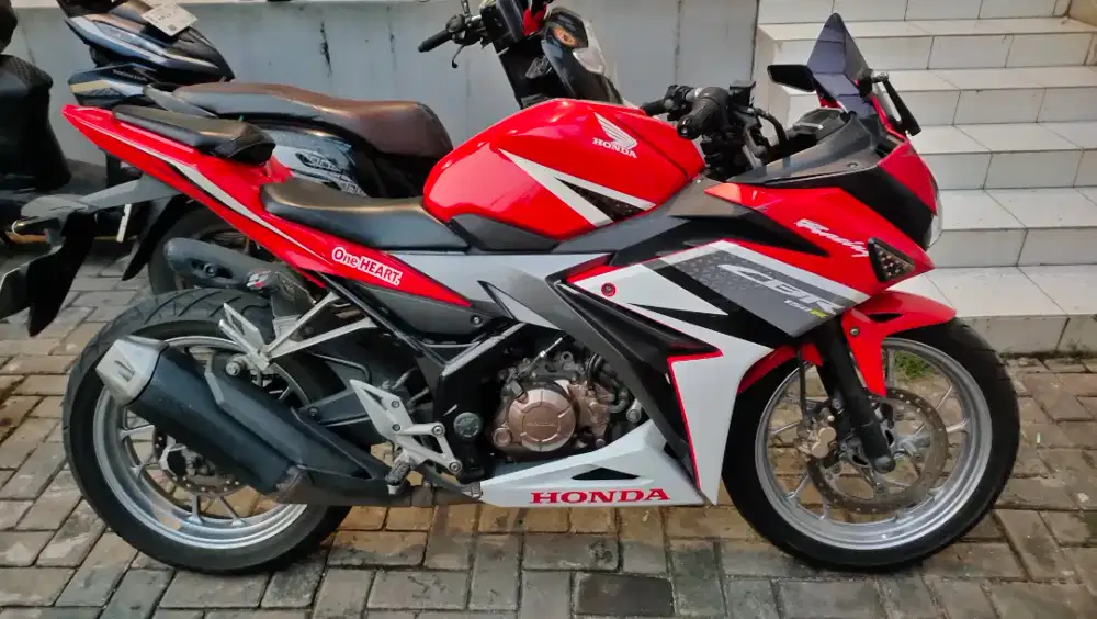 Honda CBR 150R 2018