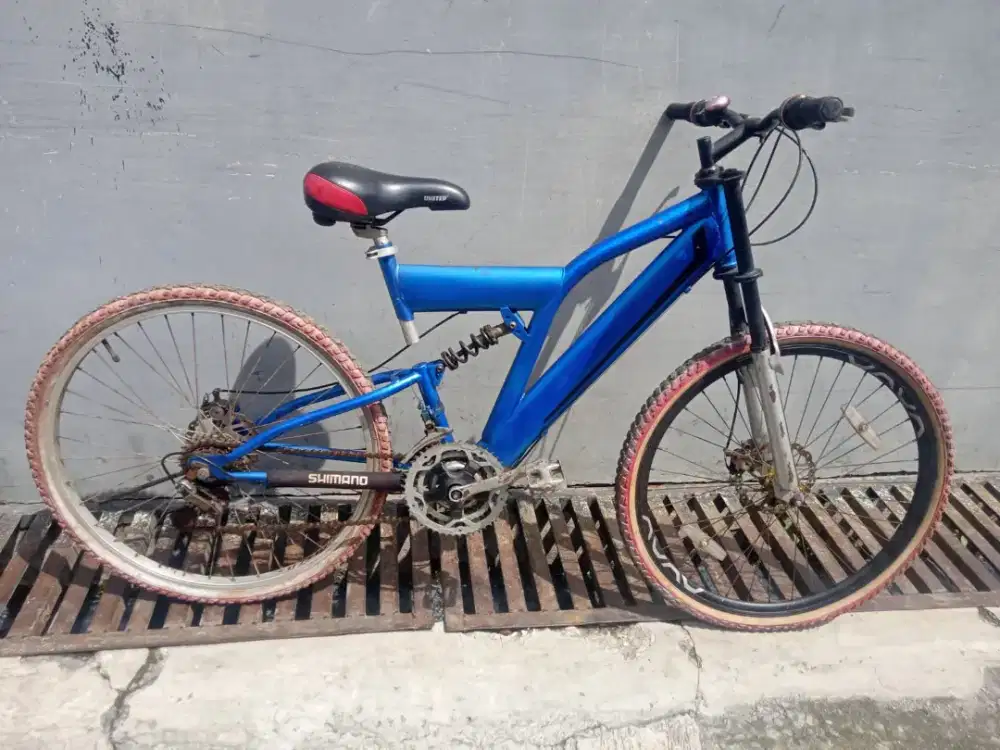 Sepeda gunung UK. 26