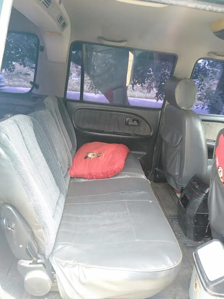 Isuzu Panther box 2000 Diesel