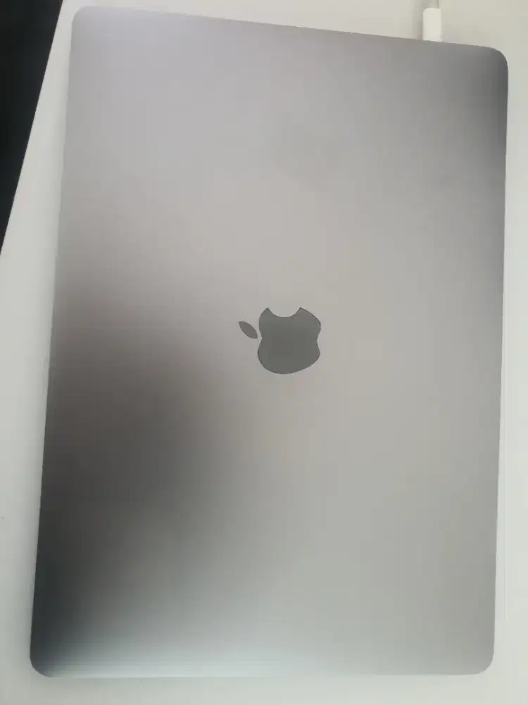 Jual bu macbook pro 2017