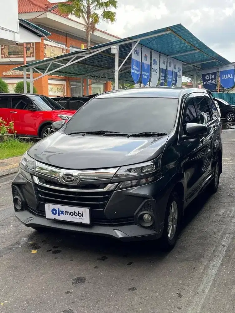 Like New  - Daihatsu Xenia 1.3 R Bensin AT 2021 Abu Abu