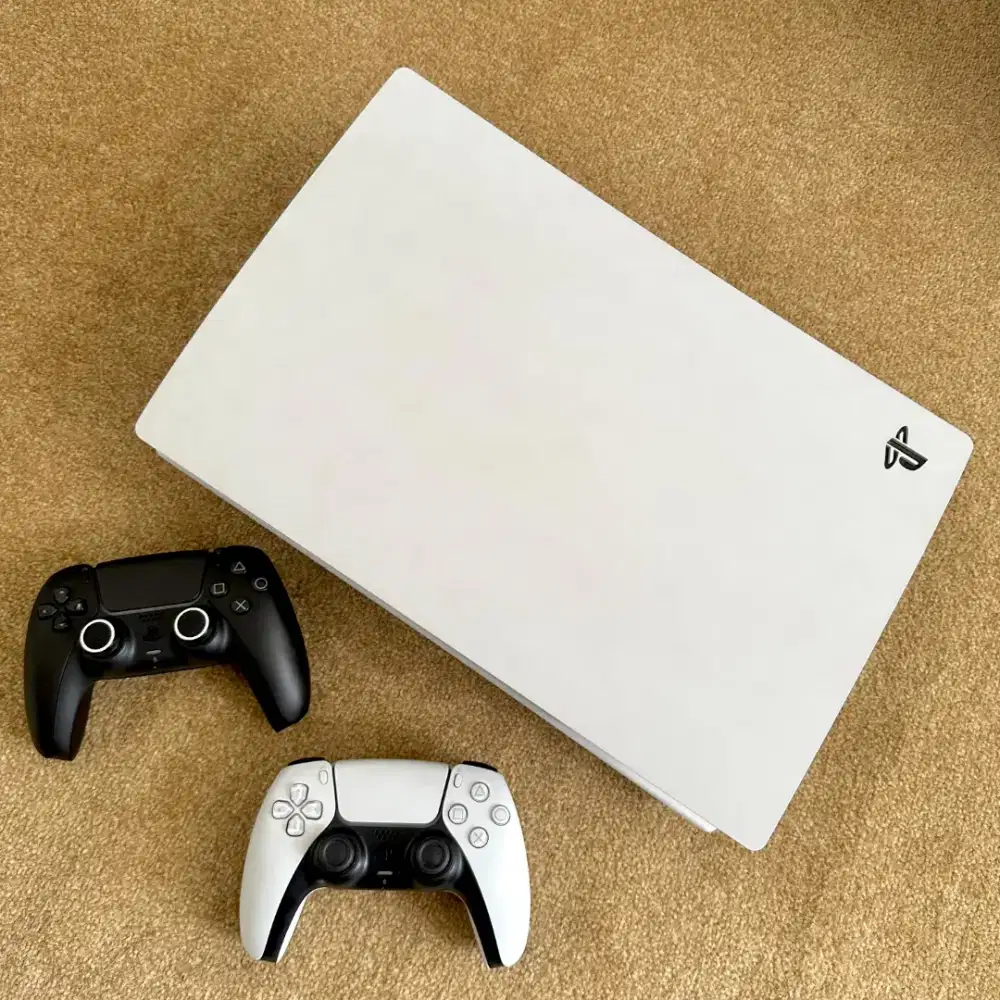 [DIJUAL] PlayStation 5 (PS5) Disc Version – Fullset + 2 Stick