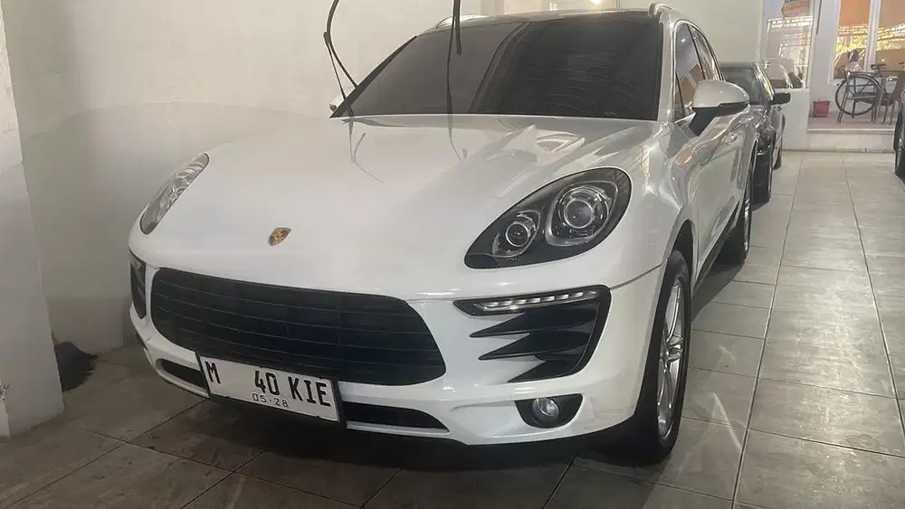 Porsche macan 2.0L AT 2014