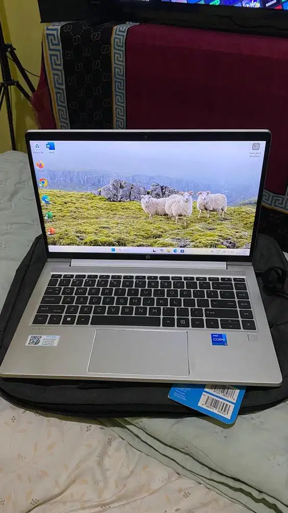 HP probook 440 g8 i5
