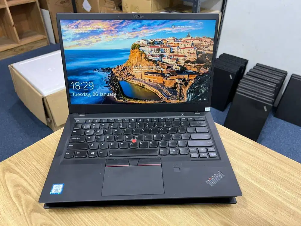 Laptop Lenovo Thinkpad X1 Carbon Core i5 Gen8 Ram 16GB 14inch N-WJ
