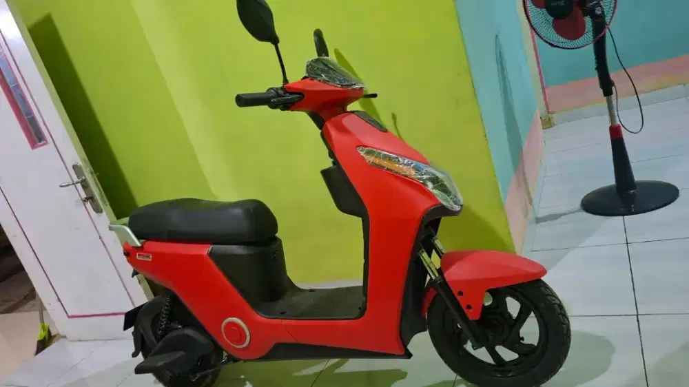 Sepeda listrik uwinlfy D75