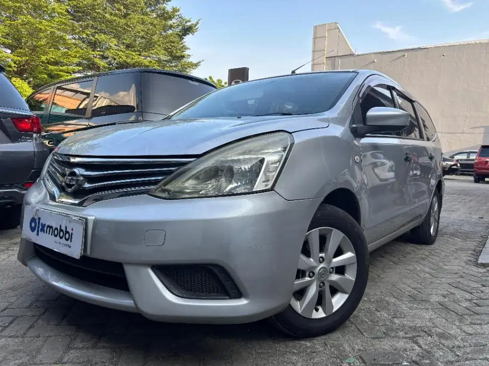 TDP 5,JT Nissan Grand livina 1.5 SV Bensin-AT Silver 2014