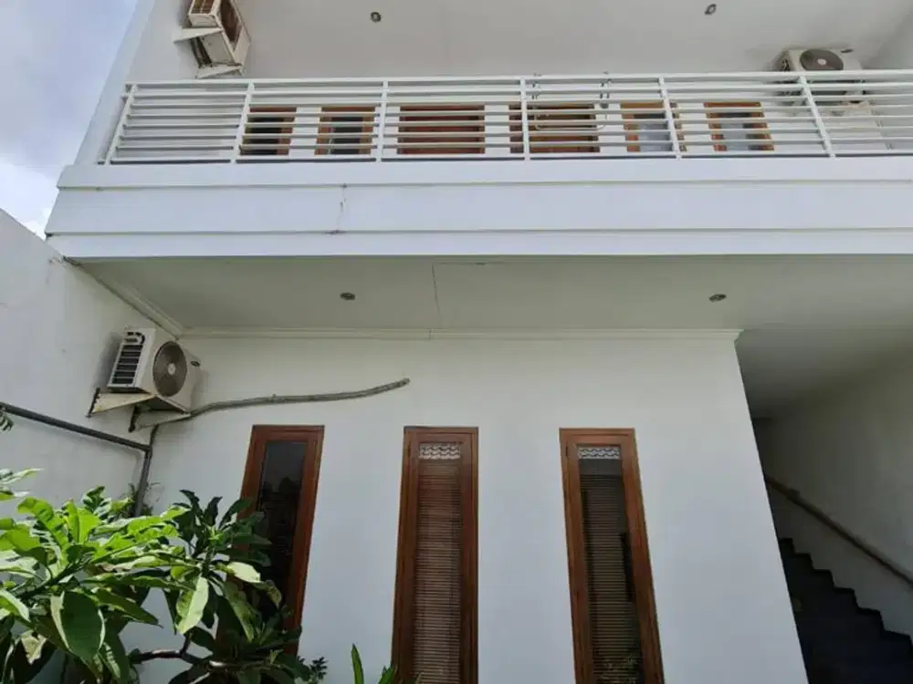 Dijual Rumah Persada Kerobokan Kelod Badung Bali Lingkungan Villa dan Guesthouse