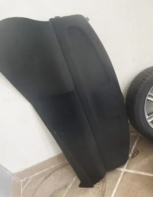 Rak tatakan tray bagasi yaris bakpao