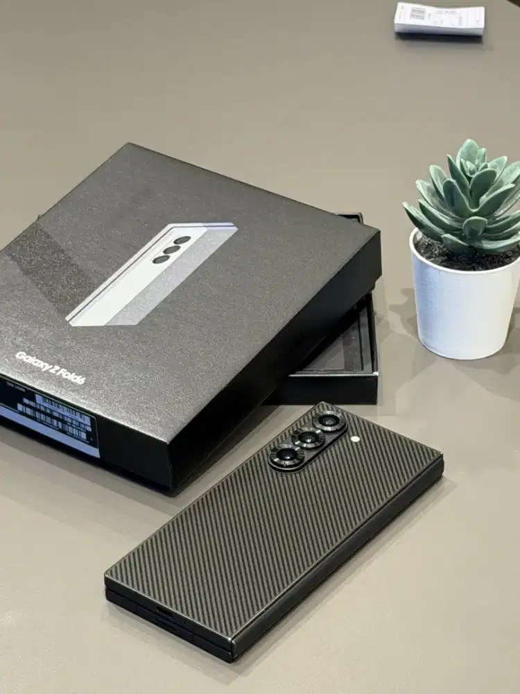 Samsung Galaxy Z Fold 6 12/512GB Crafted Black