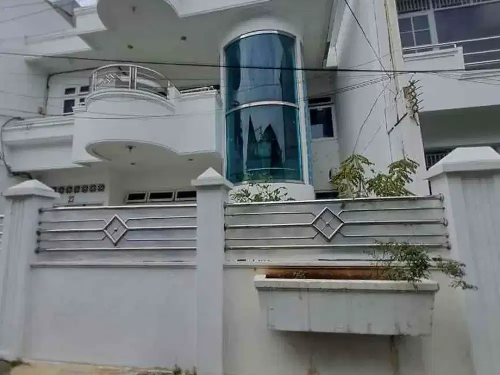 DiJual Rumah Strategis di Kota