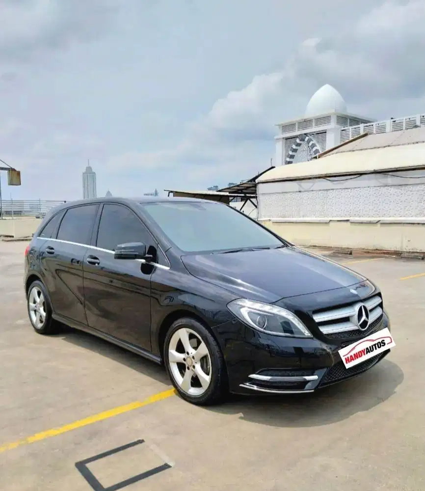 Mercedes Benz B200 AMG Avantgarde Tahun 2013 Automatic Hitam Metalik