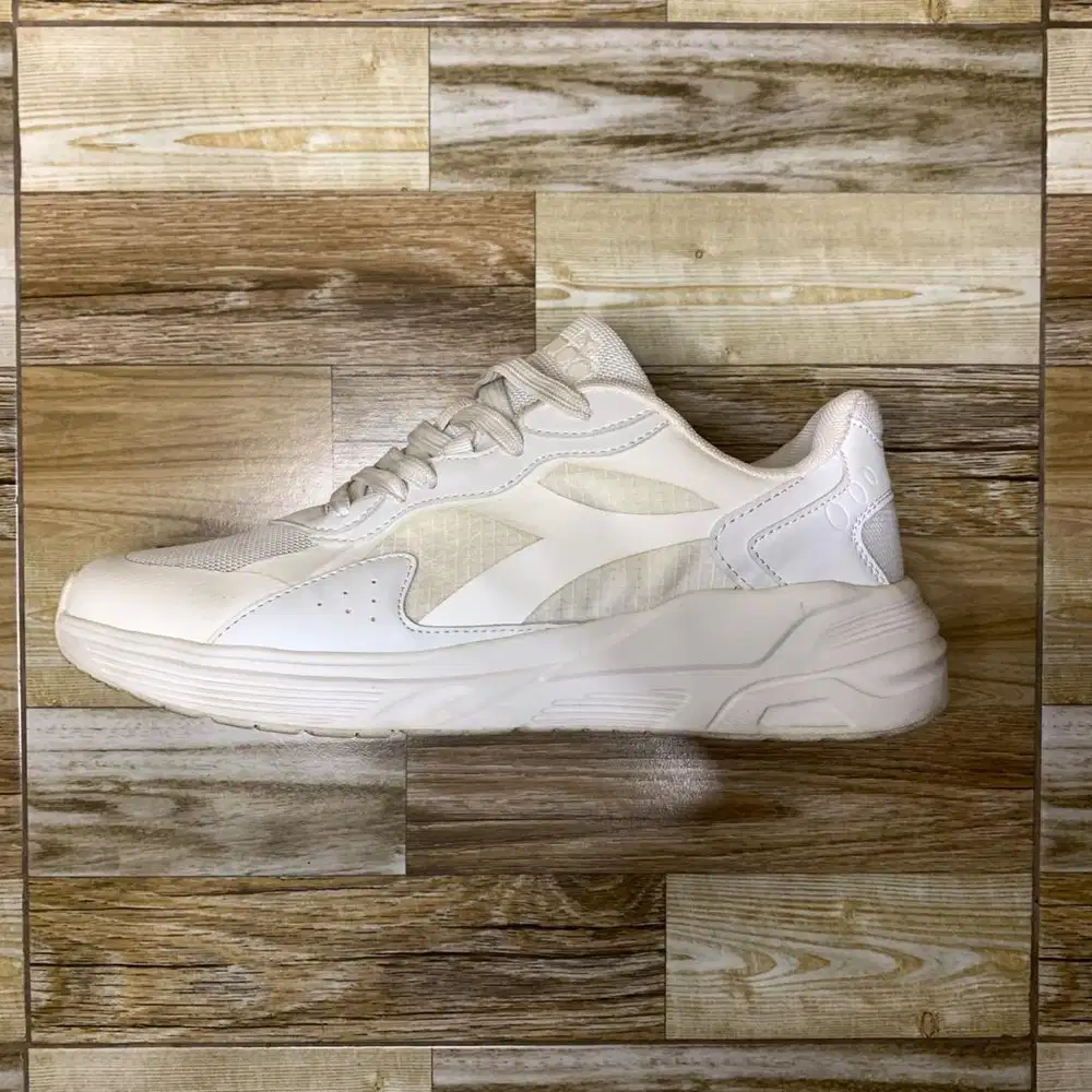 Sepatu Sneakers Murah - Size 43