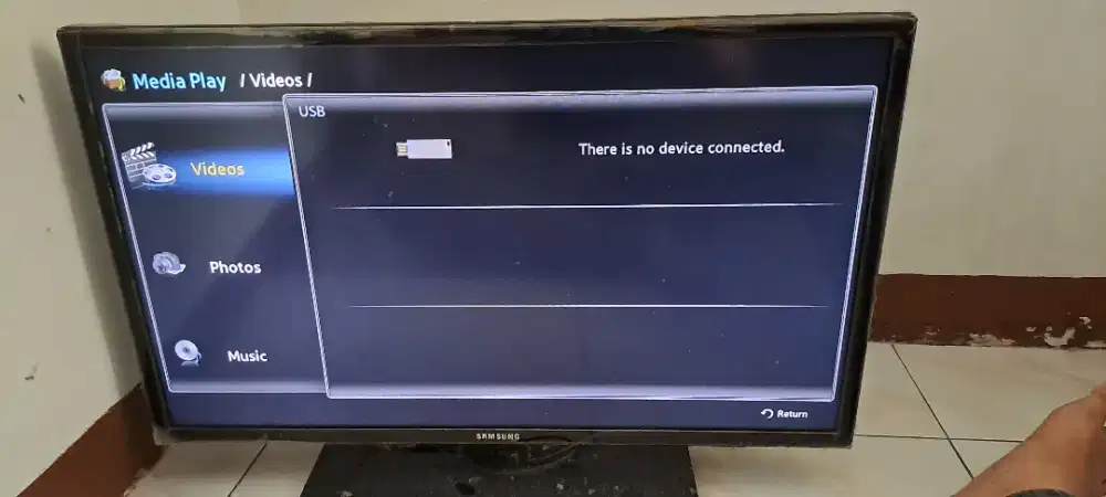 Jual TV LED Samsung 32 inci Bagus Normal ada remote no minus