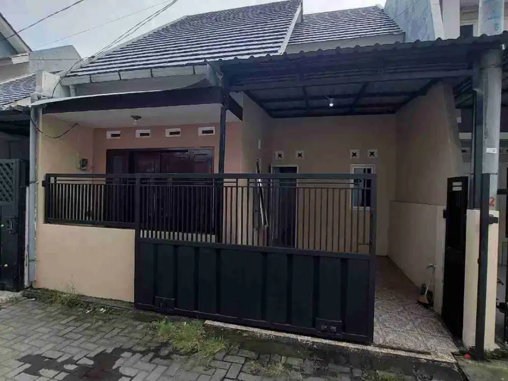 Jual Rumah Siap Huni
*Lokasi Kemlaten Surabaya*
Dekat Wiyung

Luas tanah : 50 m2
Dimensi : 6x8,5
LB : 40m2 ( 1.5 LT )
Kmr tidur : 2
Kmr mandi : 1
Hadap : selatan
PLN : 1300
Air : pdam
Row jln : 4 m
Surat : SHM

*Harga 550 Juta
*Turun Harga 520 Juta* NETT