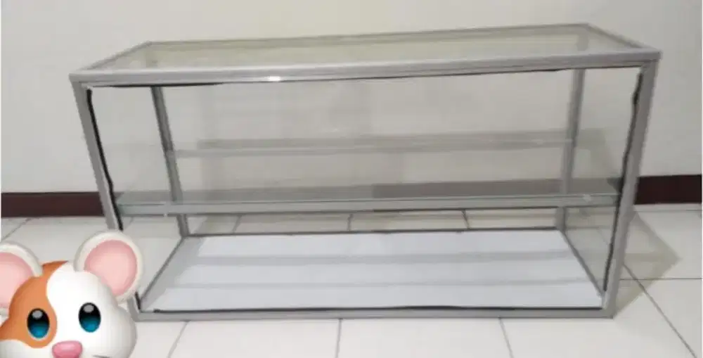 Etalase ukuran 1 meter