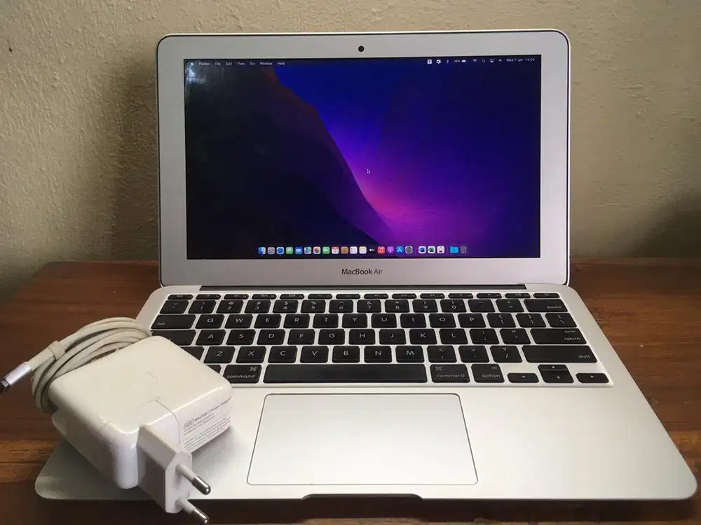Macbook Air 11 inch 2015