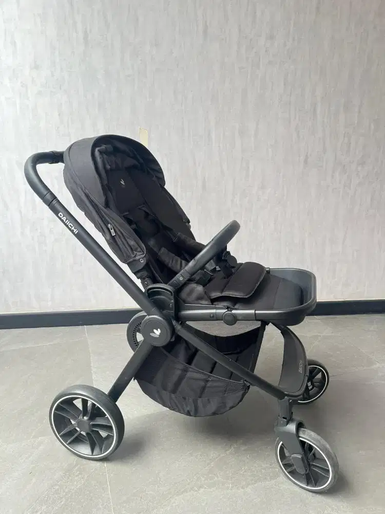 daiichi stroller black