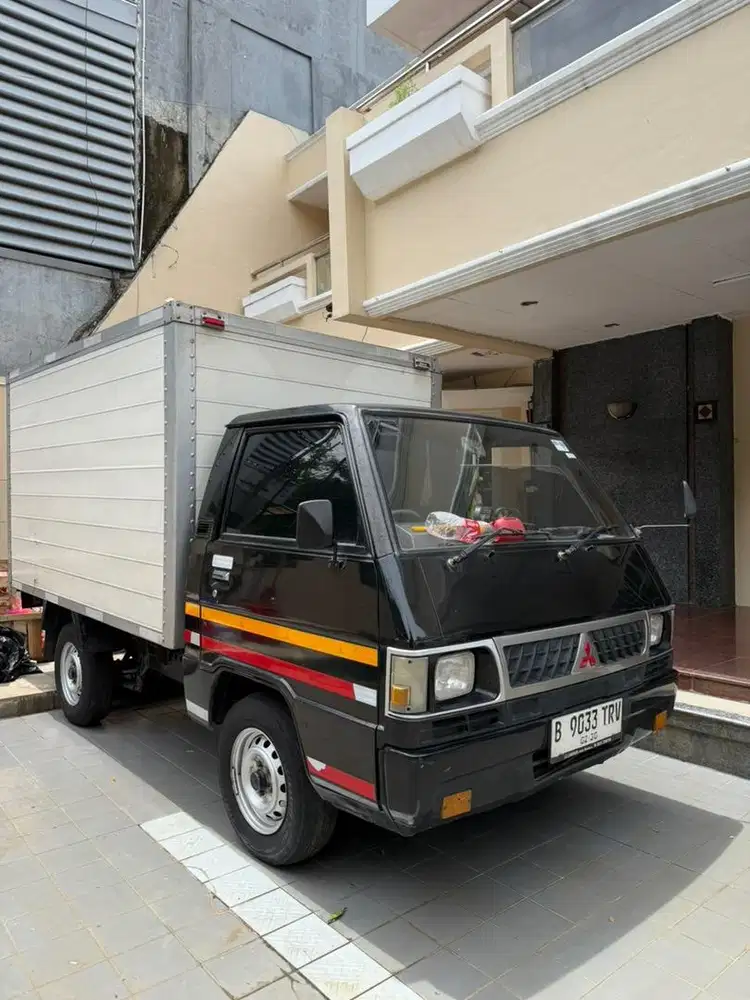 MITSUBISHI COLT L300