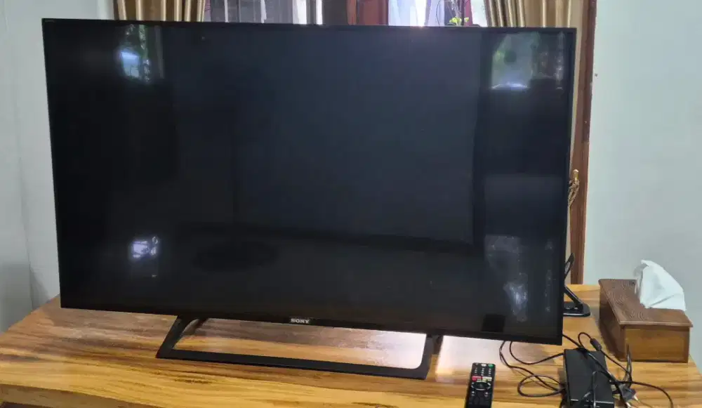 Sony UHD Smart TV black 49 inch