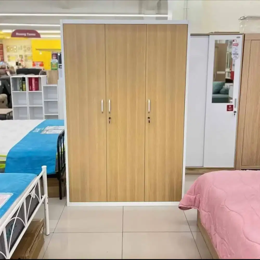 LEMARI METAL BESI 3 PINTU MURAH MINIMALIS