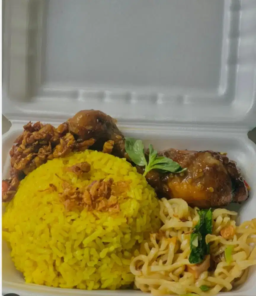 Nasi kuning buk yah