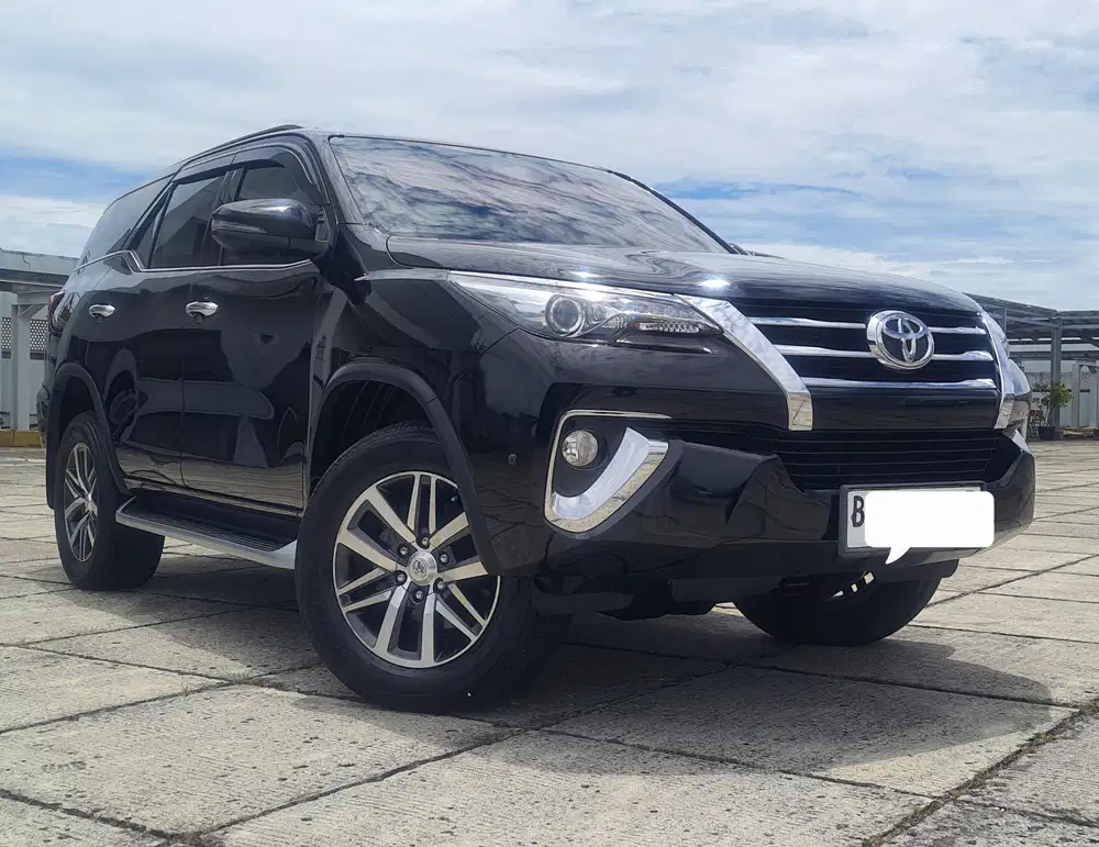 Toyota Fortuner 2.4 VRZ TRD [4×2] AT 
Tahun 2019