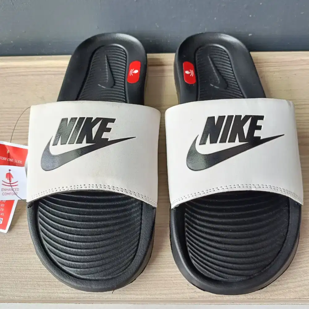 Slippers selop pria sandal pria Victory one slide putih size 44