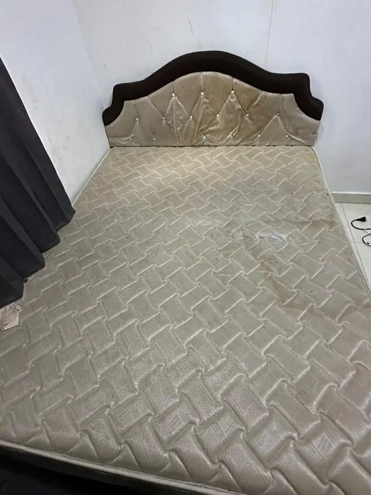 satu set tempat tidur BASIC UK 160/200