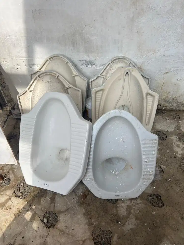 wc bekas baru pakai 2 bulan