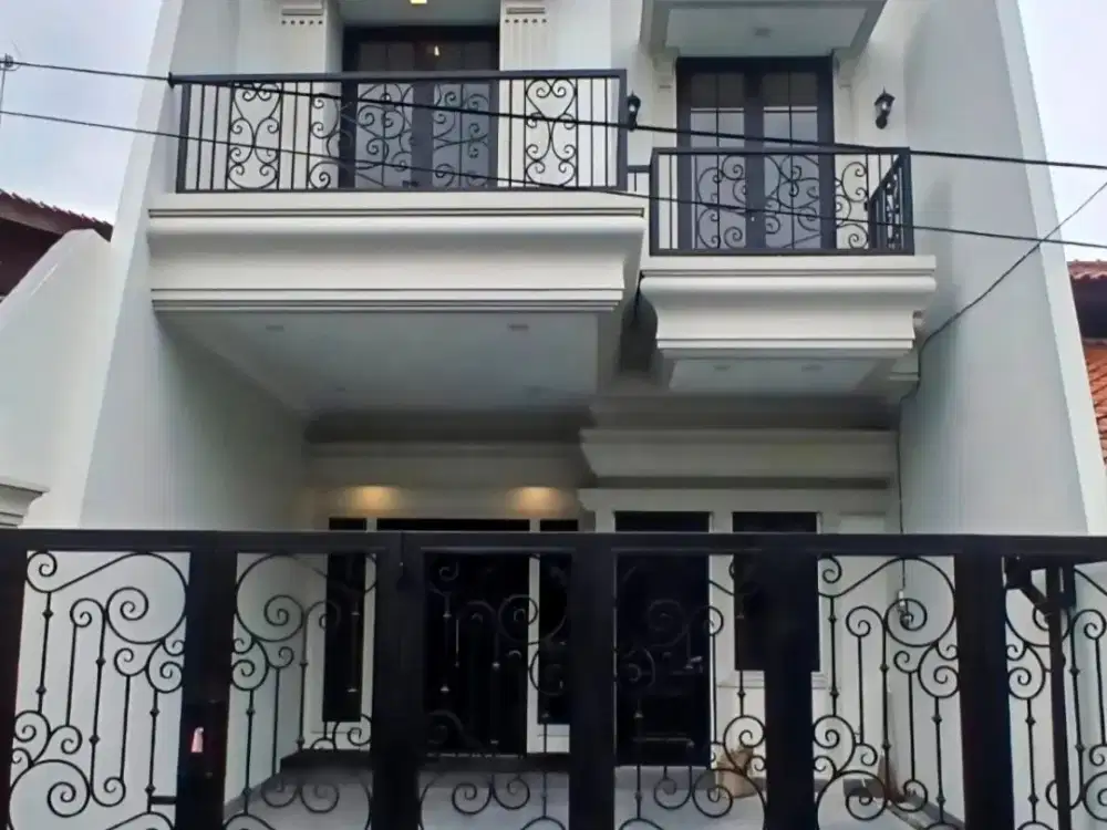 Rumah Di Rawamangun Jakarta Timur - Bangunan Baru Tahun 2025