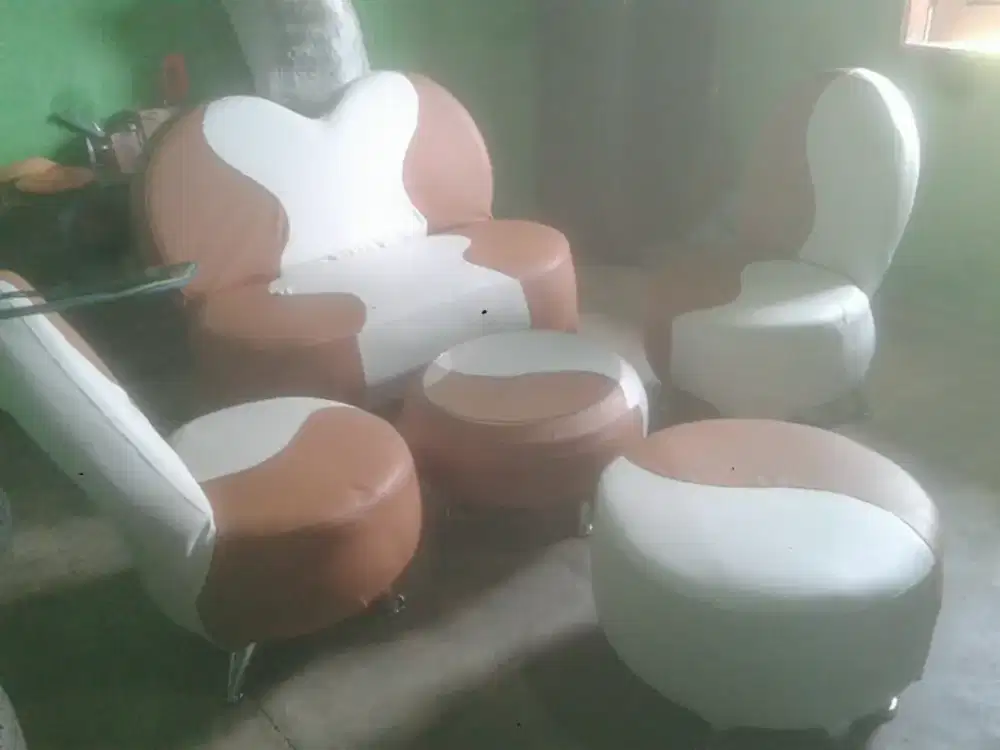 DIBUTUHKAN SUPIR MOBIL BARANG