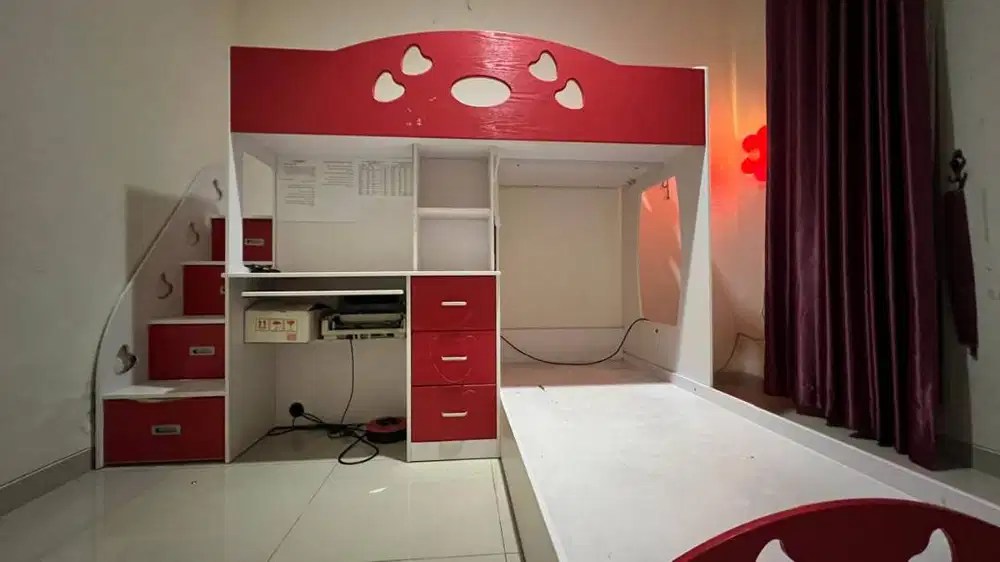 Tempat Tidur Anak Bertingkat
