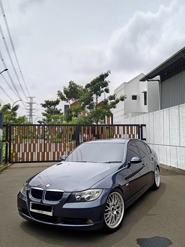 BMW 320i 2006 Bensin