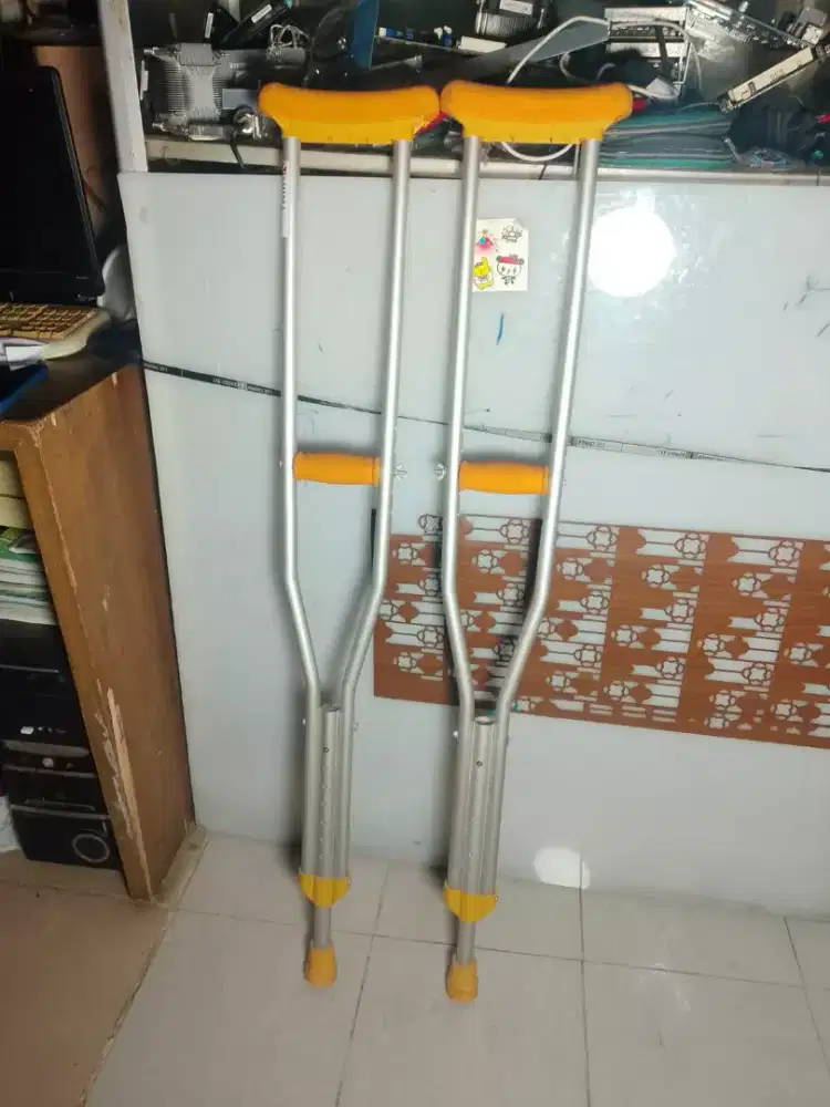 Tongkat Ketiak alumunium