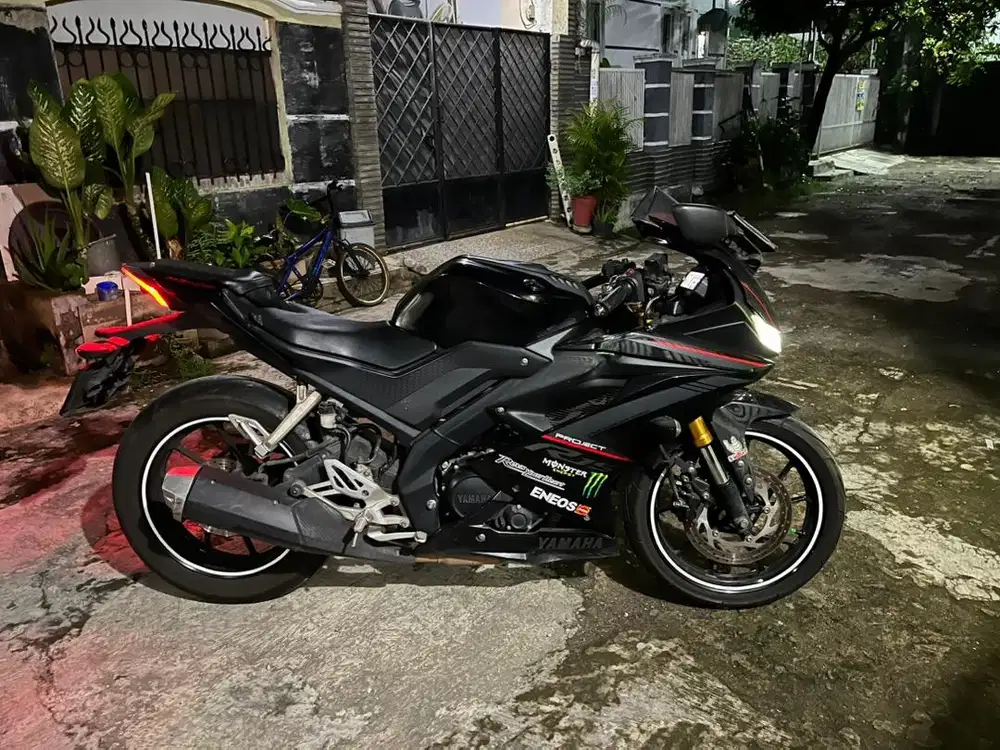 Yamaha R15 2018