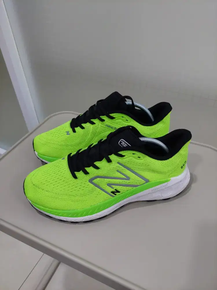 Sepatu New Balance Fresh Foam x860 Black Green