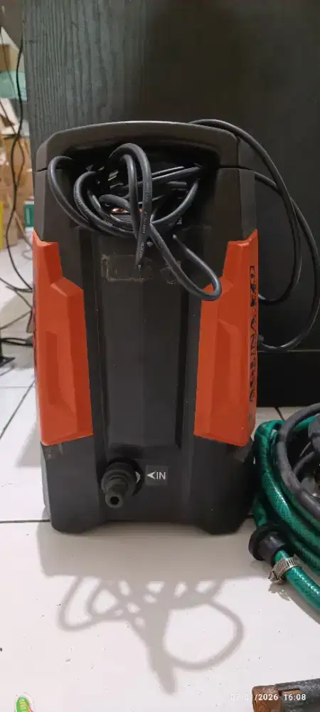 Mesin semprot cuci mobil motor merk Lakoni