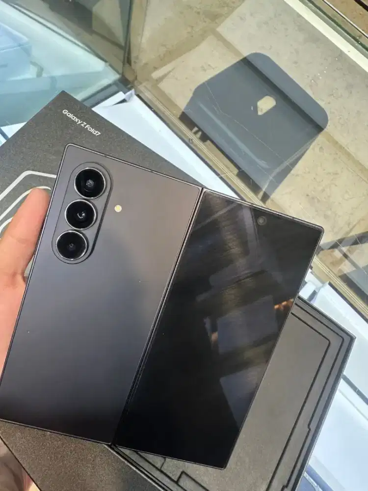 Samsung Galaxy Z Fold 7 12/256GB Black Garansi Resmi 12/Juli/26