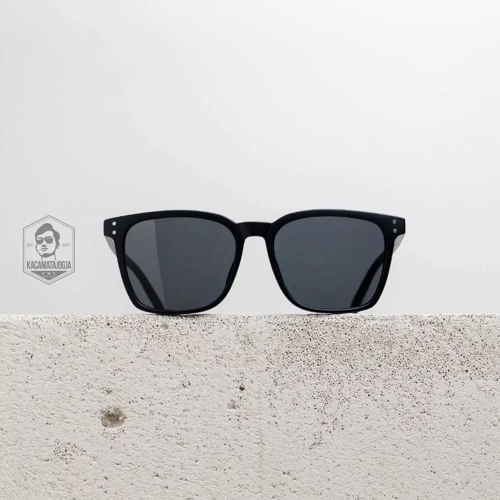 Kacamata Jogja - Kacamata Sunglasses Kotak Simple - Diraya 05