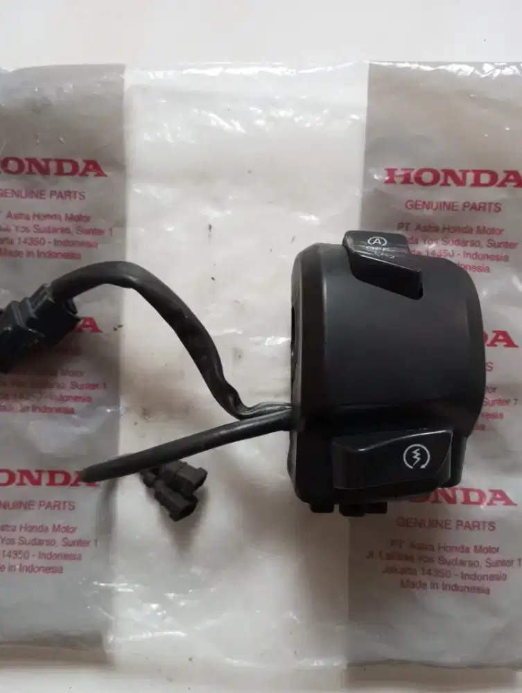 Holder Saklar Kanan Vario 160 ABS