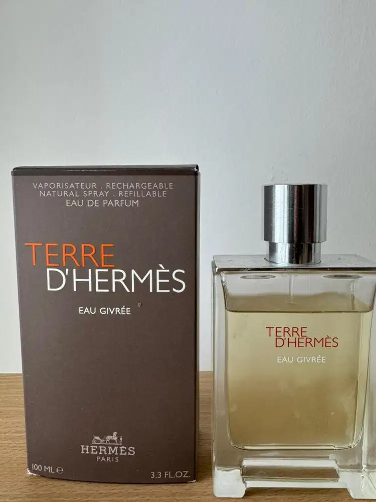 Terre dhermes eau givree