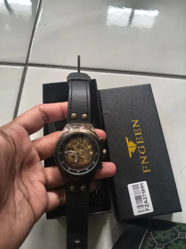 Jam tangan automatic