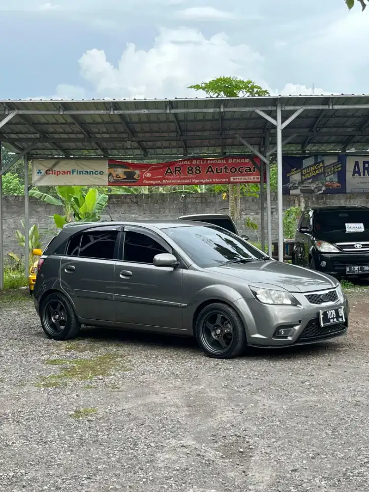 Kia Rio 1.4 MT 2011 Modif