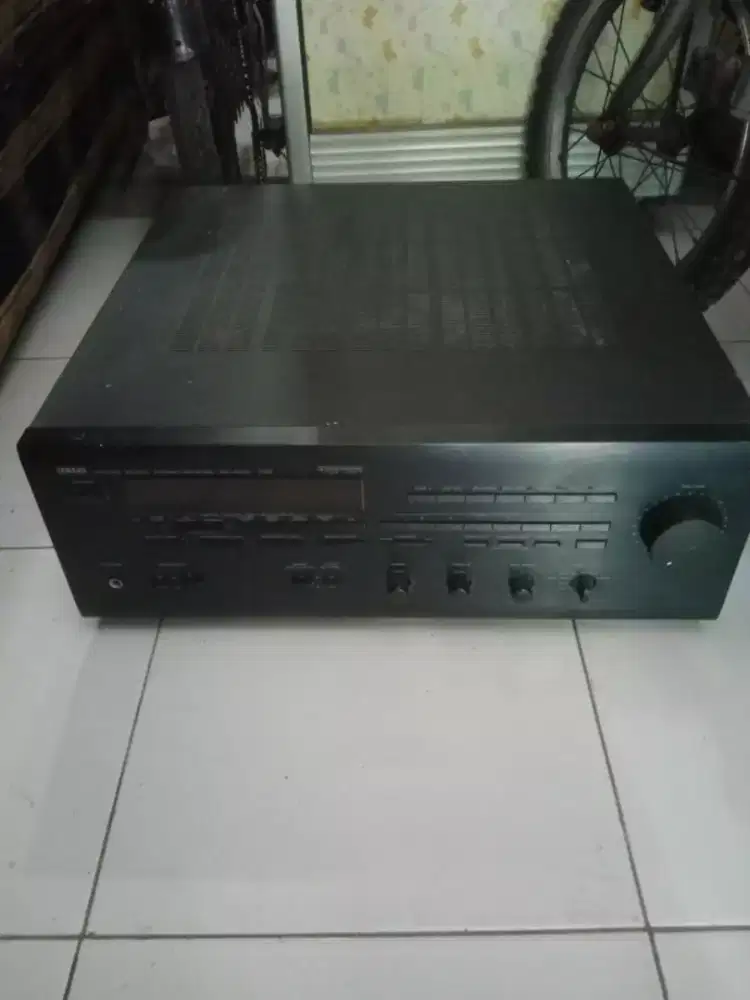 Amplifier yamaha V850