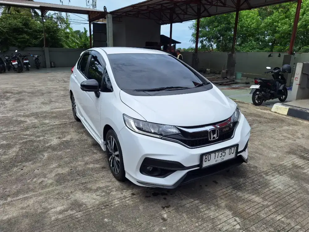 Jazz RS CVT 2017/18 Facelift