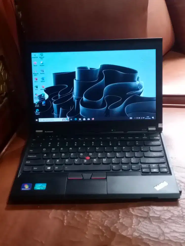 Lenovo x230 core i5 ram 10gb ssd 256gb