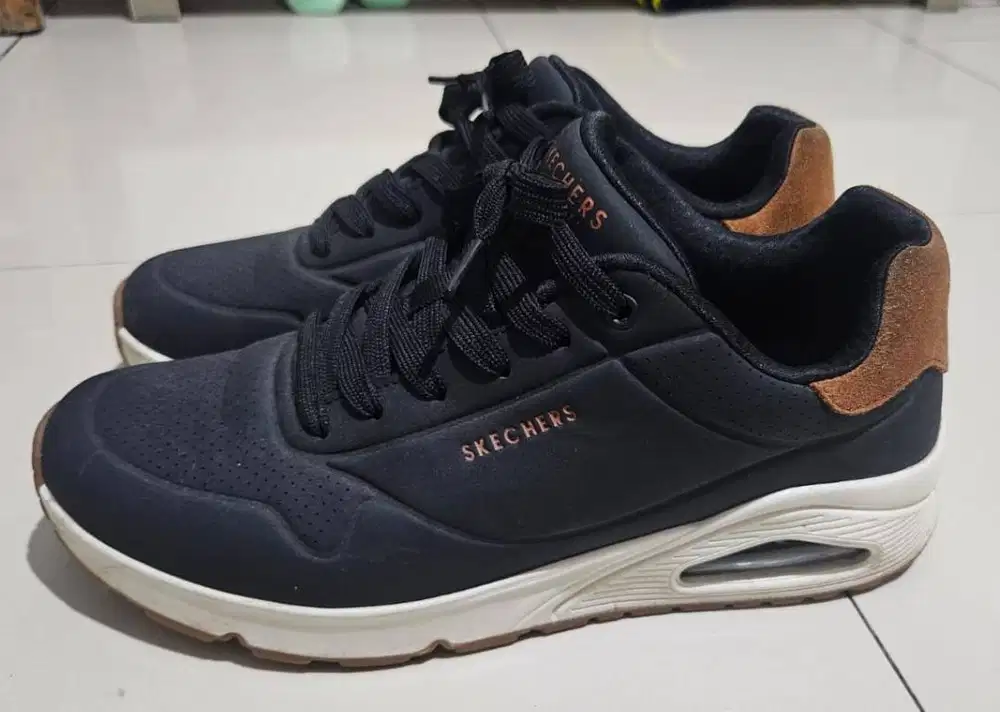 Sepatu Skechers Uno Men's Sneaker - Black (Hitam)