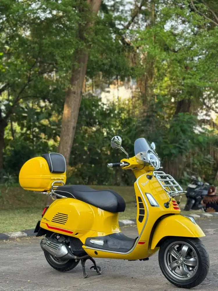 Vespa GTS Yellow Modif Th 2022